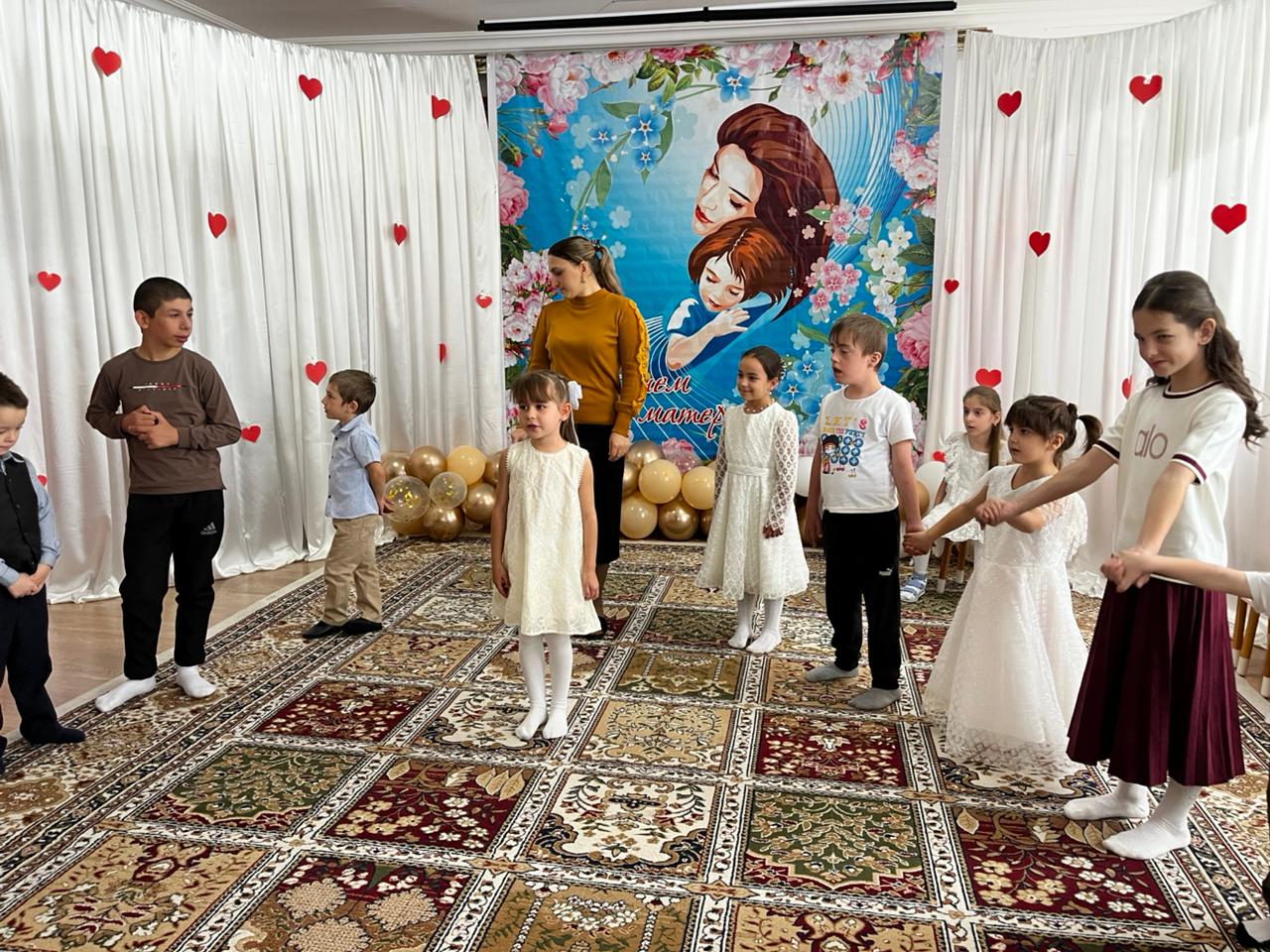 День матери — международный праздник в честь матерей